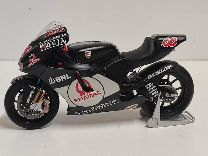 Minichamps - Ducati Desmosedici GP6 - Alex Hofmann - MotoGP, Hobby en Vrije tijd, Modelauto's | 1:5 tot 1:12, Zo goed als nieuw