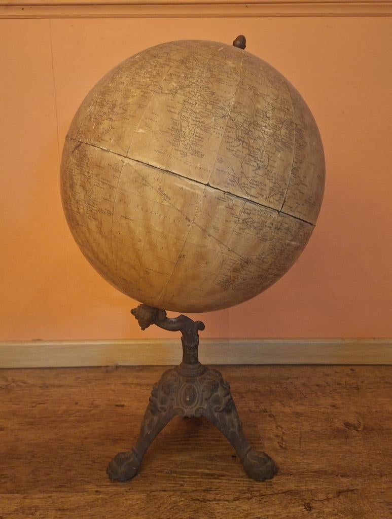19e eeuwse wereldbol / globe Taride, Huis en Inrichting, Woonaccessoires | Wereldbollen, Ophalen, Gebruikt