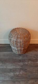 Rotan Kruk / Bijzettafeltje, Ophalen, Gebruikt, Hout