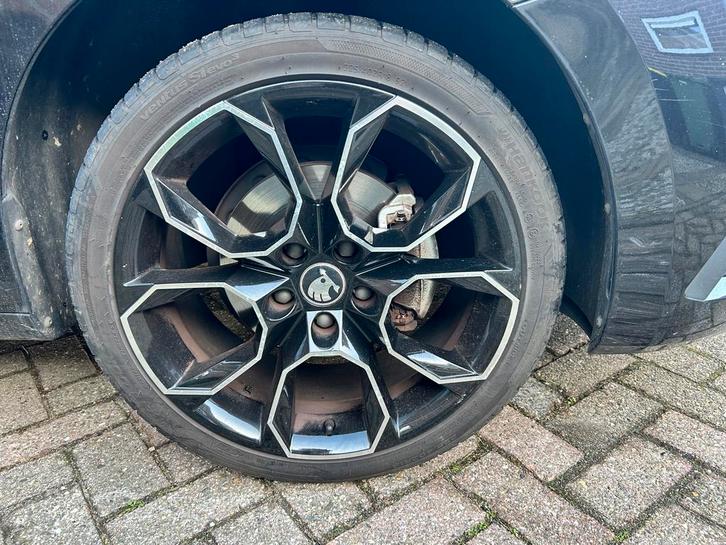 Skoda Xtreme 18 inch velgen + band, Auto-onderdelen, Banden en Velgen, Band(en), Zomerbanden, 19 inch, 225 mm, Personenwagen, Gebruikt