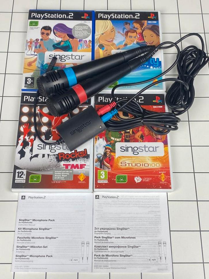 PlayStation 2 SingStar Set – 4 Games + Microfoons – Compleet, Spelcomputers en Games, Games | Sony PlayStation 2, Zo goed als nieuw