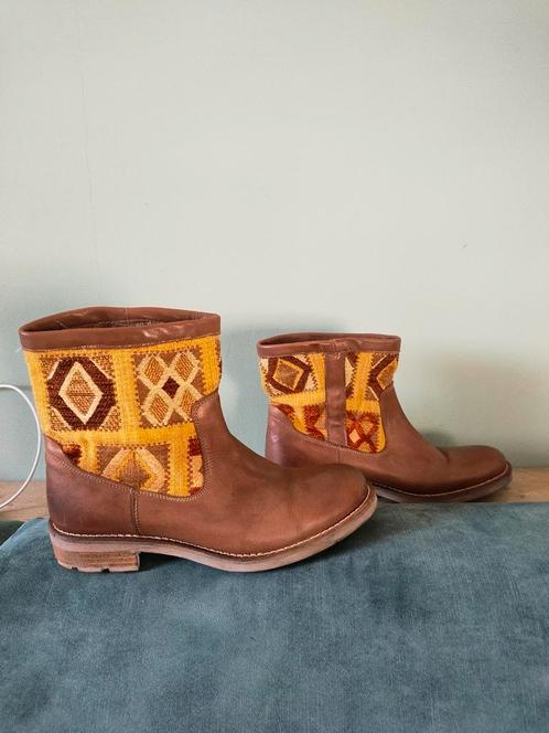 Kelimboots maat 40, Kleding | Dames, Schoenen, Zo goed als nieuw, Lage of Enkellaarzen, Bruin, Ophalen of Verzenden