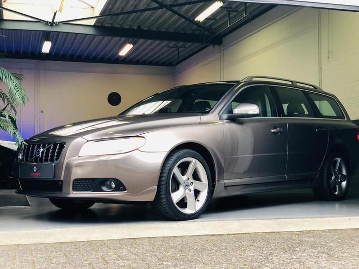 Volvo V70 3.0 T6 AWD/Voll opties! Youngtimer, Auto's, Volvo, Bedrijf, Te koop, V70, 4x4, ABS, Airbags, Airconditioning, Bluetooth