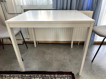 Ikea Uitschuifbare Eettafel – 80/120x70 Mat Wit beschikbaar voor biedingen