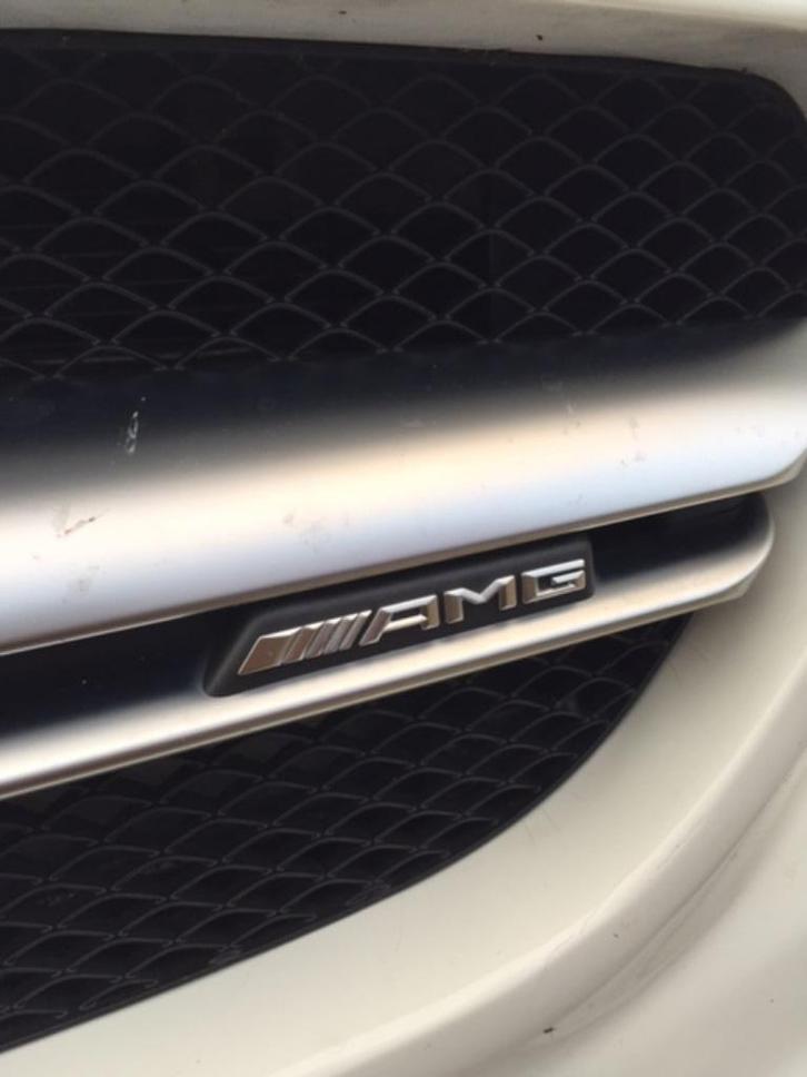 amg grill embleem C-klasse w205 CLA GLA A-KLASSE GLE GLC GT, Auto diversen, Tuning en Styling, Ophalen of Verzenden