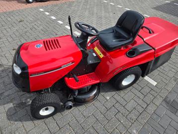 Zitmaaier sentar achtervanger
Motor 13/5pk avs
Hand hydrosta beschikbaar voor biedingen