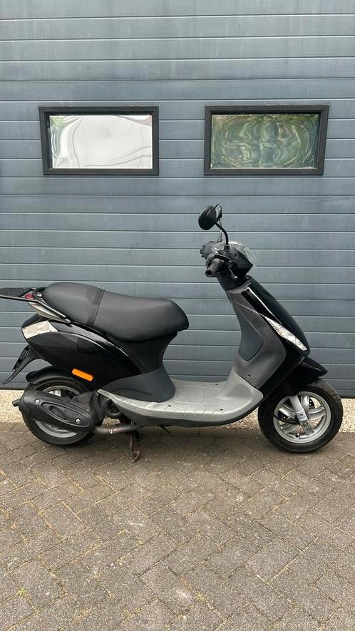Piaggio zip 50cc 2takt 2t - BROM - 2005 - NETJES & ORIGINEEL, Fietsen en Brommers, Scooters | Piaggio, Zo goed als nieuw, Zip