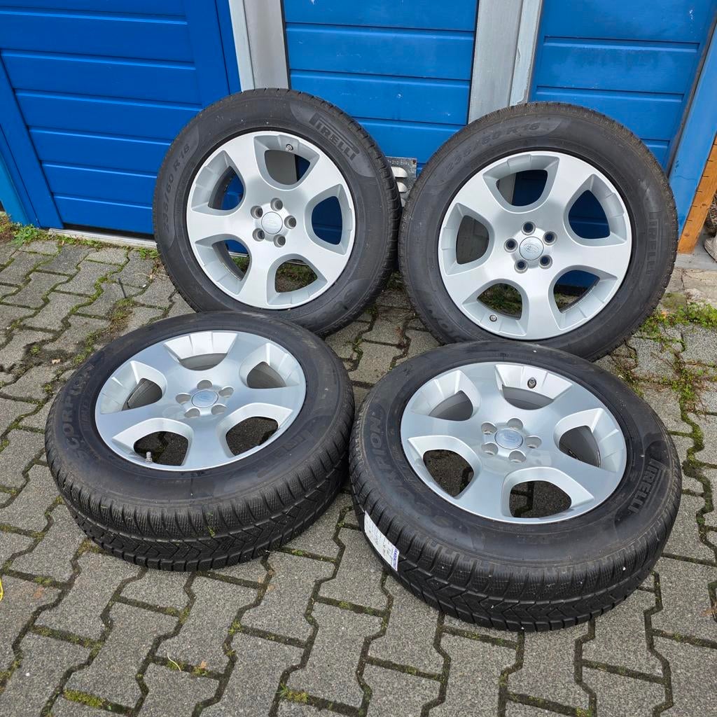 Land Rover Velgen 18 inch 5x108 met Pirelli Winterbanden, Ophalen, 18 inch, Gebruikt, Banden en Velgen