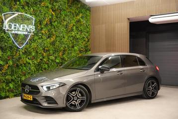 Mercedes-Benz A-klasse 180 AMG Night Upgrade / CarPlay / Cam beschikbaar voor biedingen
