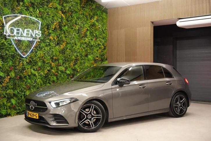 Mercedes-Benz A-klasse 180 AMG Night Upgrade / CarPlay / Cam, Auto's, Mercedes-Benz, Bedrijf, Te koop, A-Klasse, ABS, Achteruitrijcamera
