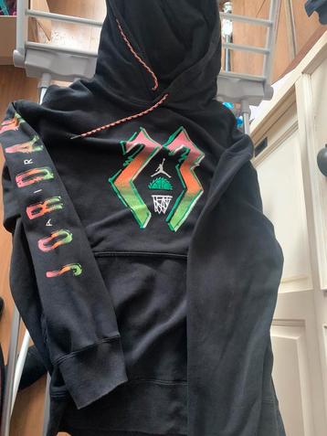 Nike jordan sweater beschikbaar voor biedingen