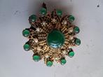 broche,groene steentjes,met blauwe parel in het midden, Overige materialen, 4 tot 7 cm, Gebruikt, Ophalen of Verzenden