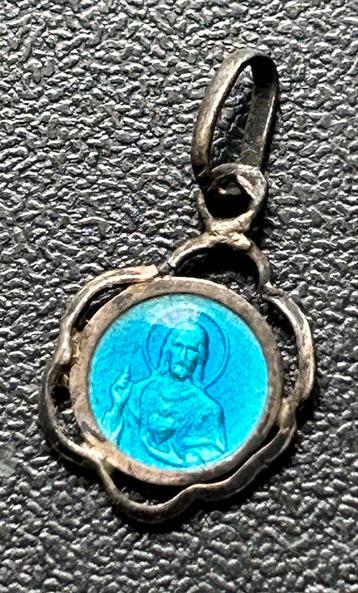 Zilveren Heiligen Bedeltje beschikbaar voor biedingen