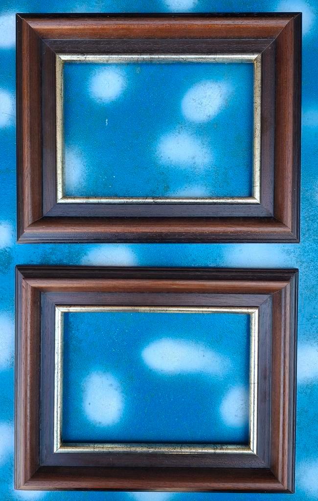 Schilderijlijst. 2 st. Identiek.  26/21 cm., Huis en Inrichting, Woonaccessoires | Lijsten, Zo goed als nieuw, Minder dan 50 cm