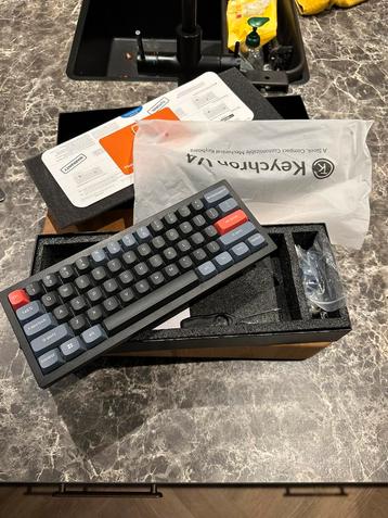 Keychron v4 mechanisch toetsenbord beschikbaar voor biedingen