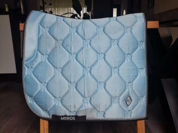 Lichtblauw Mrs Ros Full Dressuur  beschikbaar voor biedingen