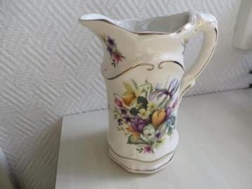 Lentebloemen vaas Krokus, Narcis Staffordshire Iron beschikbaar voor biedingen
