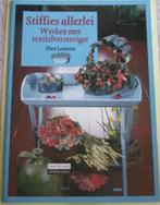 Boek Stiffies allerlei Werken met textielversteviger stiffie, Verzenden, Zo goed als nieuw, Overige onderwerpen