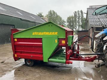 Zeer nette, weinig gebruikte VOERWAGEN STRAUTMANN  beschikbaar voor biedingen