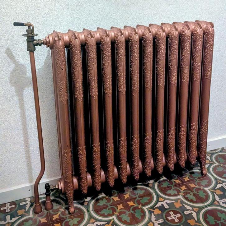 Klassieke gietijzeren designradiator Victoriaanse stijl, Doe-het-zelf en Verbouw, Verwarming en Radiatoren, Zo goed als nieuw