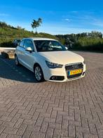 Audi A1 1.2 Tfsi 63KW 2011 Wit, Auto's, Audi, Voorwielaandrijving, USB, A1, Zwart
