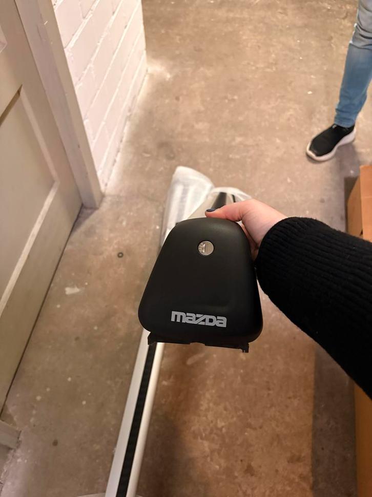 Dakdragers Mazda 3 skyactive x Sedan 2021, Auto diversen, Dakdragers, Nieuw, Ophalen