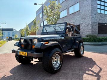 Uniek ️️️Jeep wranler 2.5i Cabriolet/ Nieuwe Apk 1990 Zwart beschikbaar voor biedingen