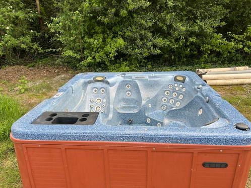 Houtgestookte jacuzzi 6-persoons, Tuin en Terras, Bubbelbaden en Hottubs, Gebruikt, Vast, Afdekzeil, Grondzeil, Filter, Pomp, Trap
