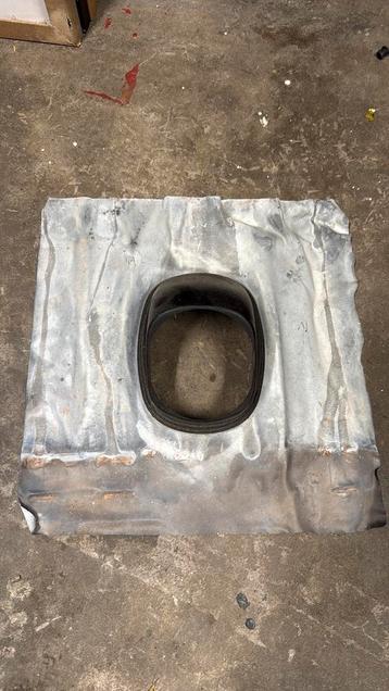 Dakdoorvoer lood beschikbaar voor biedingen