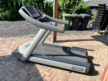 2 Loopbanden Technogym beschikbaar voor biedingen