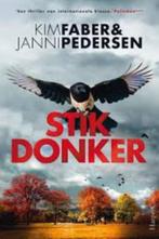Kim Faber en Janni Pedersen: Stikdonker, Boeken, Gelezen, Ophalen of Verzenden, Kim Faber en Janni Peders, Scandinavië