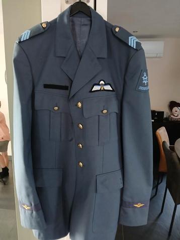 KLU Dienst Tenue (DT) Uniform beschikbaar voor biedingen