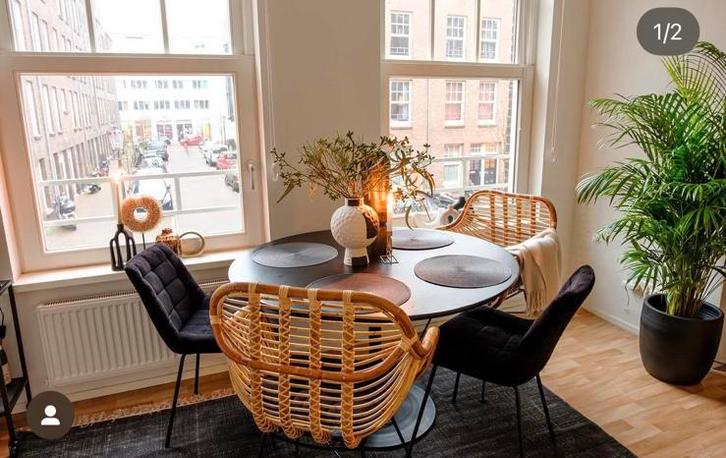 Zwarte ronde eettafel van mango hout, Huis en Inrichting, Tafels | Eettafels, Zo goed als nieuw, 100 tot 150 cm, Vier personen