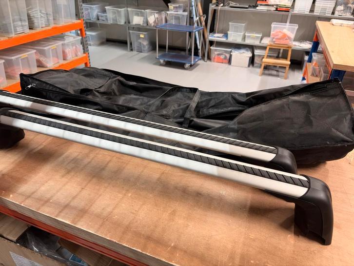 Originele Porsche Taycan Dakdragers, Auto diversen, Dakdragers, Zo goed als nieuw, Ophalen