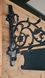 Gietijzeren groot uithangbord, naambord in donkergroen., ., Nieuw, Ophalen of Verzenden, .