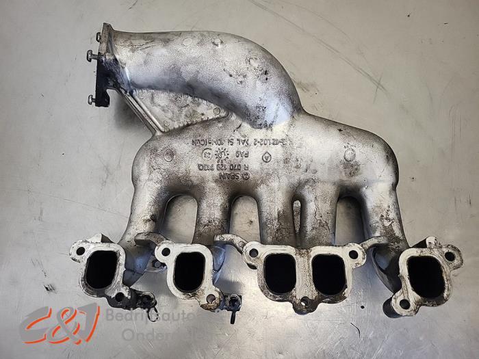 Inlaatspruitstuk van een Volkswagen Transporter, Gebruikt, -, Volkswagen, -