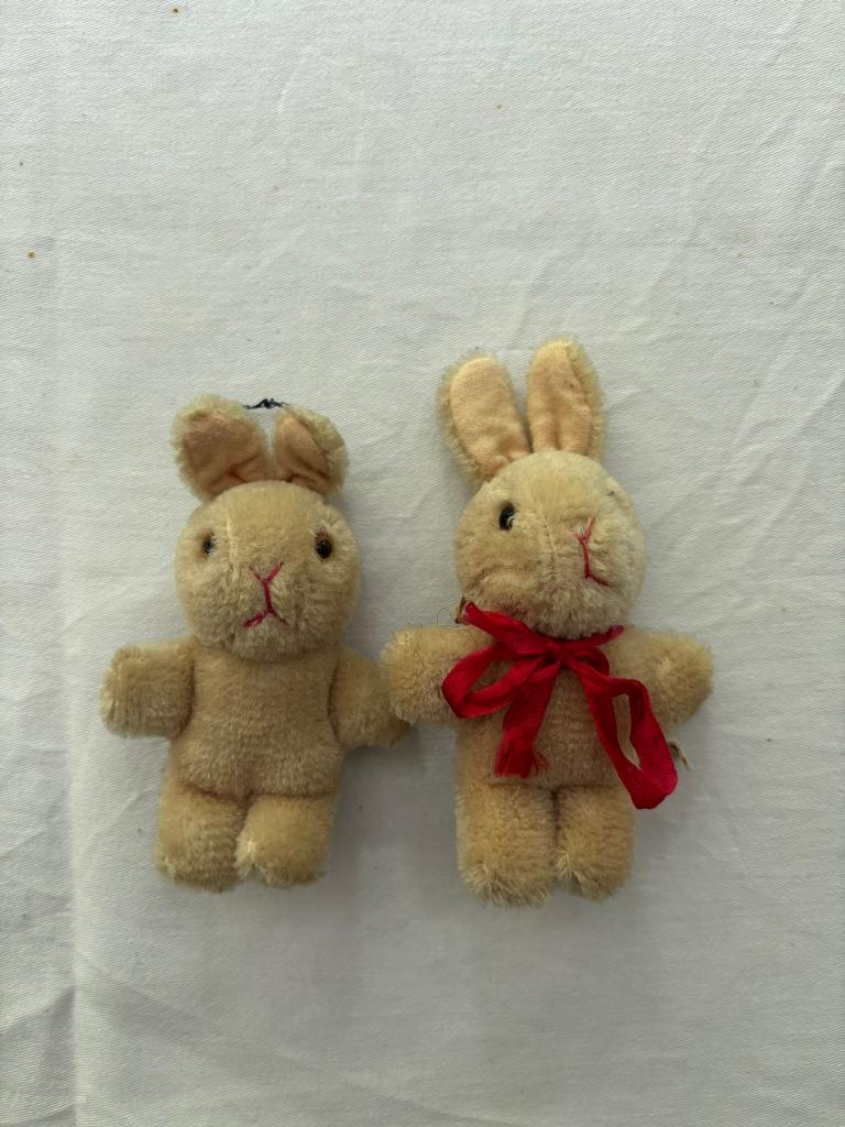 Pure wool vintage schattige wollen konijntjes 2 stuks!, Kinderen en Baby's, Ophalen of Verzenden, Zo goed als nieuw, Konijn