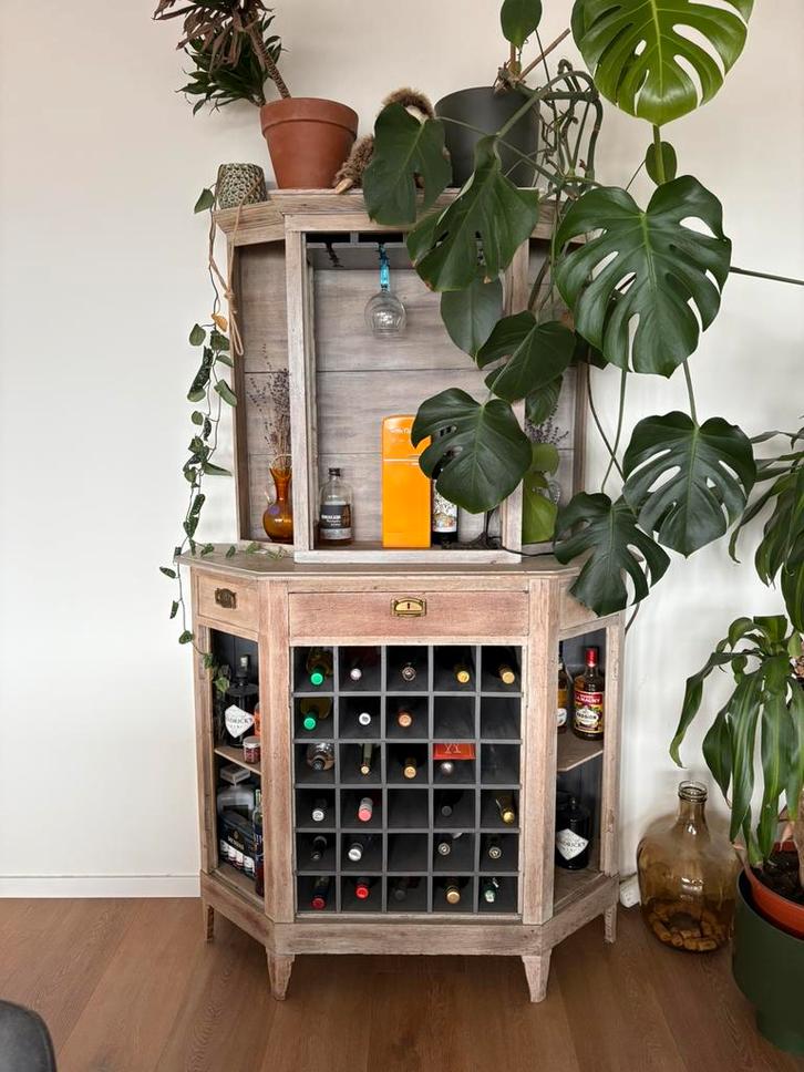 Wijnkast, Huis en Inrichting, Kasten | Overige, Zo goed als nieuw, Ophalen