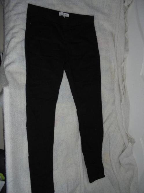 Zwarte damesjeans Clockhouse Basic maat 40, Kleding | Dames, Spijkerbroeken en Jeans, Zo goed als nieuw, W30 - W32 (confectie 38/40)