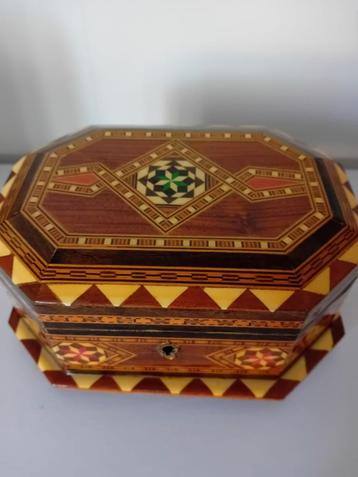 Vintage Marokkaanse Sieradendoos beschikbaar voor biedingen