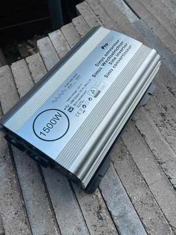 Pure sinus omvormer 1500w 12v met defect beschikbaar voor biedingen