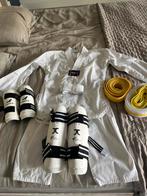 Taekwondo Pak + Beschermers - Maat 150, Gebruikt, Taekwondo, Vechtsportpak, Maat M