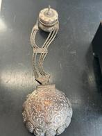 Oud Aziatisch metalen hanger Betelnoot dekselpot + kalkpotje, Antiek en Kunst, Ophalen of Verzenden