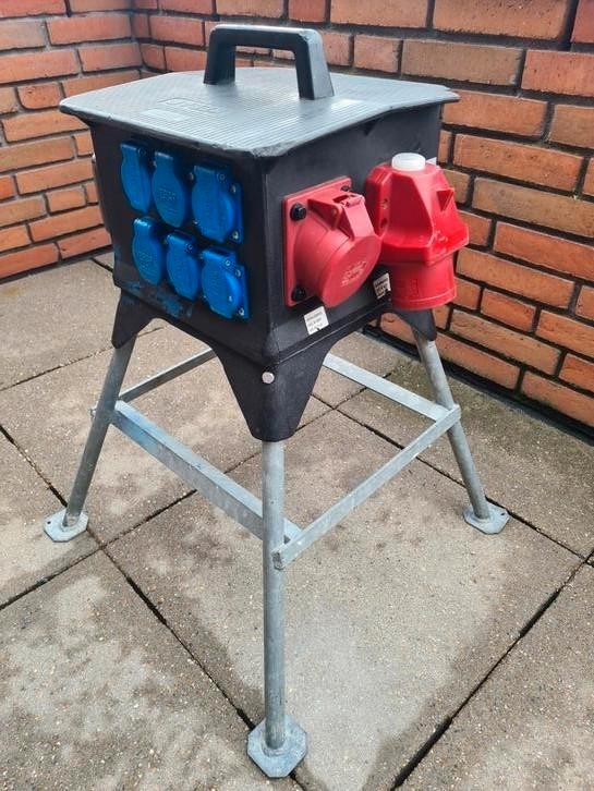 Stroom verdeelkast/ zwerfkast 32A/ 400V., Doe-het-zelf en Verbouw, Elektra en Kabels, Gebruikt, Overige typen, Ophalen of Verzenden