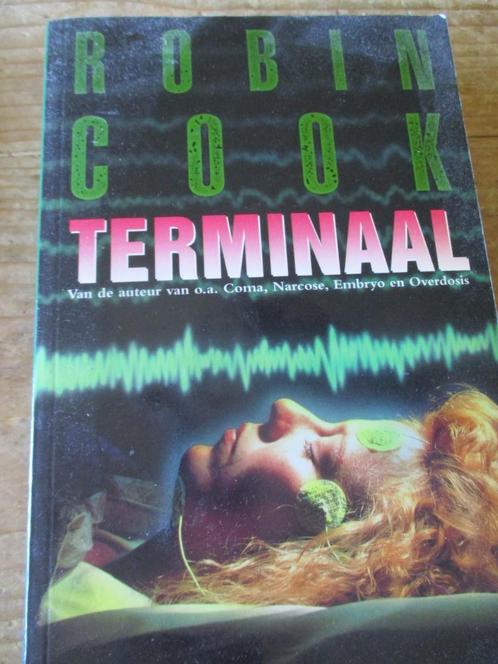 Robin Cook. "Terminaal"., Boeken, Thrillers, Gelezen, Amerika, Ophalen of Verzenden
