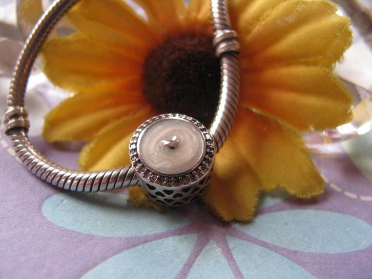 Pandora bedel 792073EN23 = precious heart + emaille & GOUD, Sieraden, Tassen en Uiterlijk, Bedels, Zo goed als nieuw, Pandora