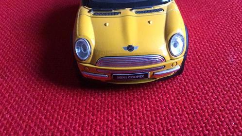 MINI COOPER ,SPORTIEF KLEURTJE KLEIN PREISSIE KADO VOOR …?, Hobby en Vrije tijd, Modelauto's | Overige schalen, Nieuw, Auto, Ophalen of Verzenden