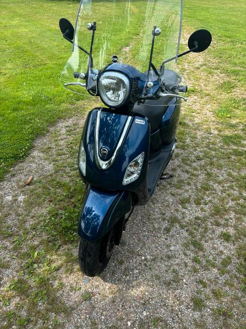 Sym fiddle 3 snorscooter zgan weinig kilometers, Fietsen en Brommers, Scooters | SYM, Zo goed als nieuw, Fiddle, Benzine, Ophalen