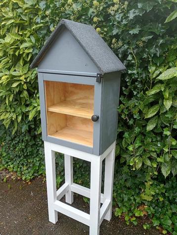 Minibieb beschikbaar voor biedingen
