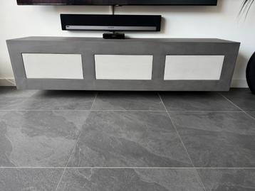 betonlook tv meubel Dama beschikbaar voor biedingen
